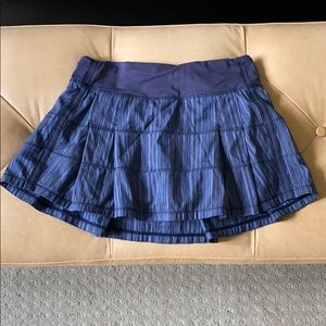 REGULAR SIZE Lululemon multi blue striped skort